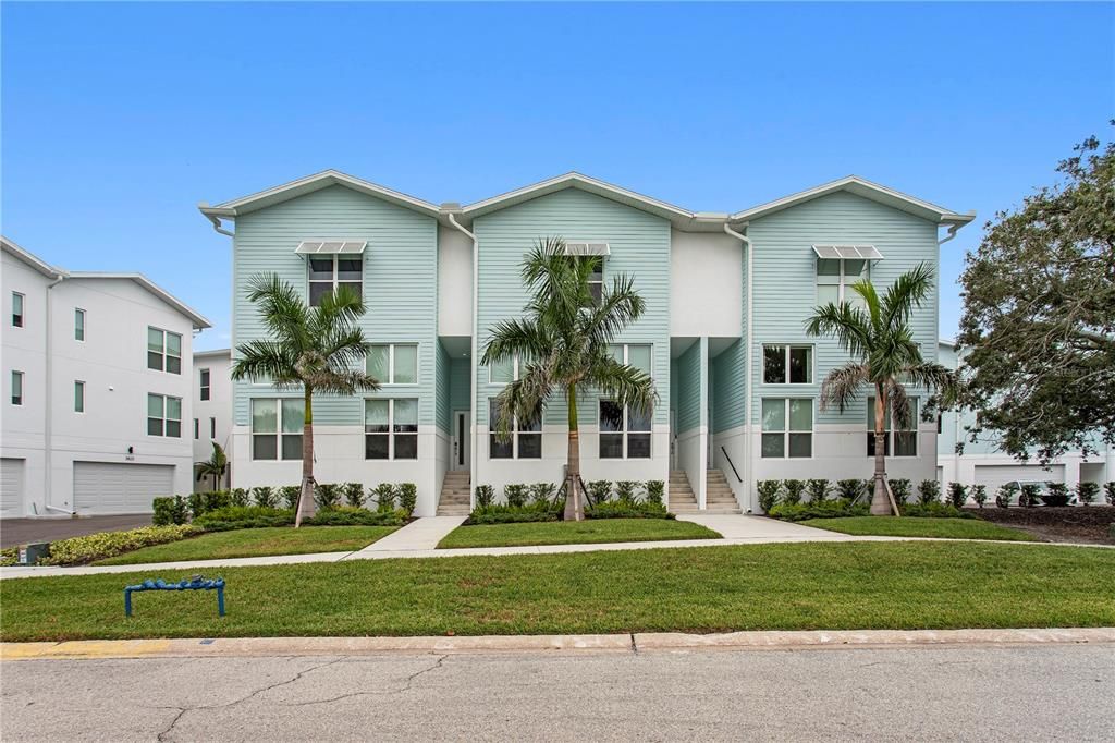 En Venta: $664,990 (3 camas, 2 baños, 2415 Pies cuadrados)