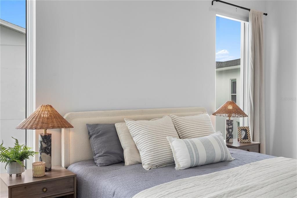 En Venta: $664,990 (3 camas, 2 baños, 2415 Pies cuadrados)