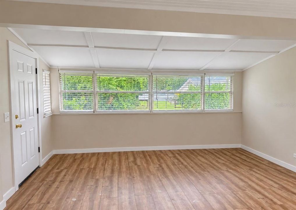 En Venta: $214,500 (2 camas, 1 baños, 792 Pies cuadrados)