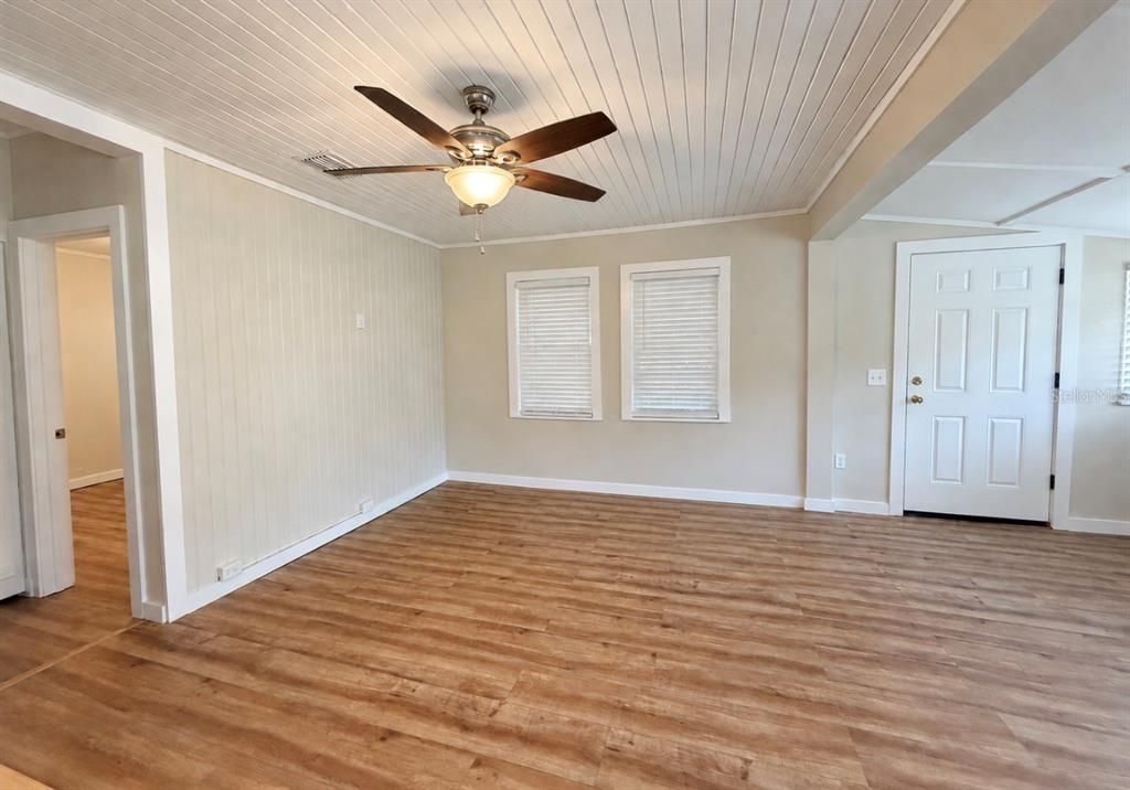 En Venta: $214,500 (2 camas, 1 baños, 792 Pies cuadrados)