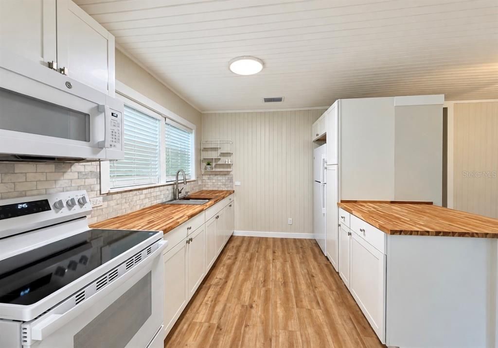 En Venta: $214,500 (2 camas, 1 baños, 792 Pies cuadrados)