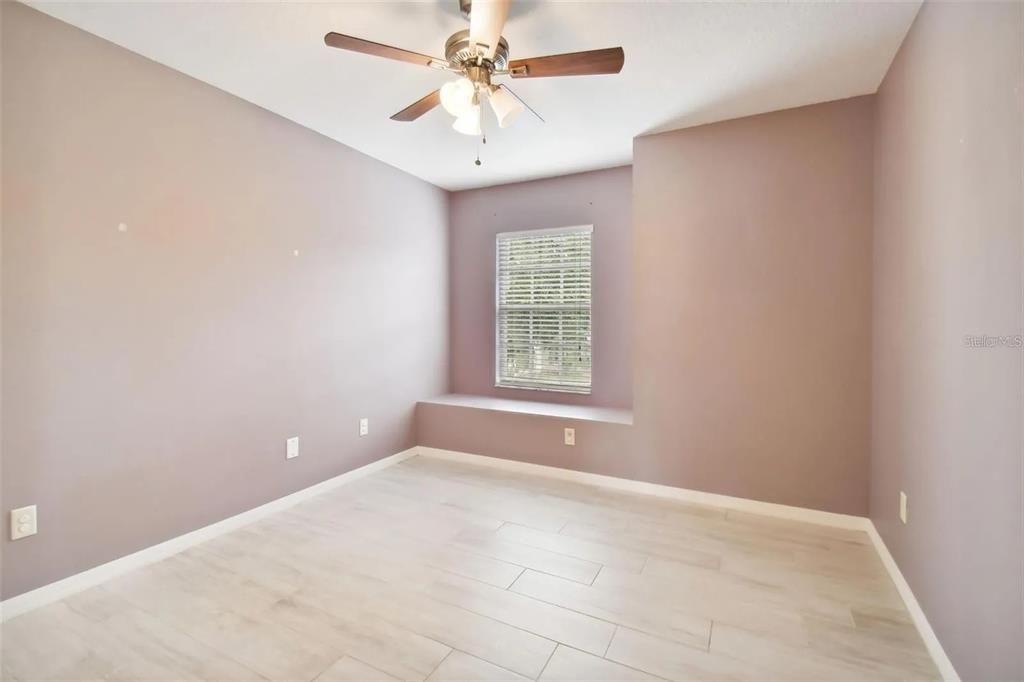 For Rent: $2,300 (3 beds, 2 baths, 1808 Square Feet)