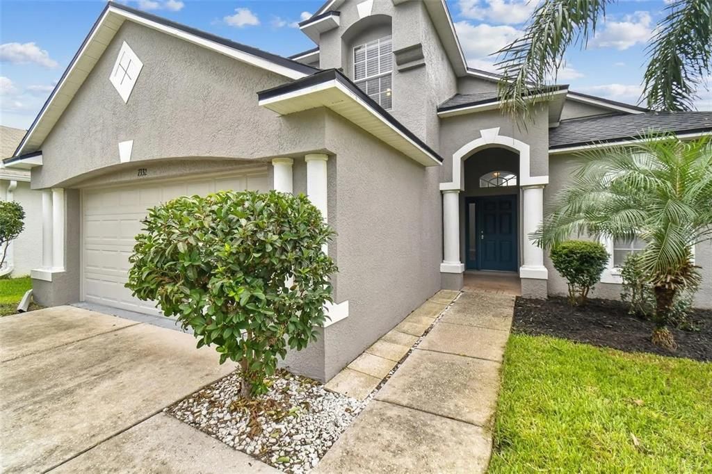 For Rent: $2,300 (3 beds, 2 baths, 1808 Square Feet)