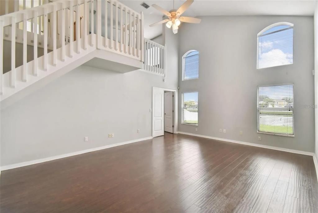For Rent: $2,300 (3 beds, 2 baths, 1808 Square Feet)