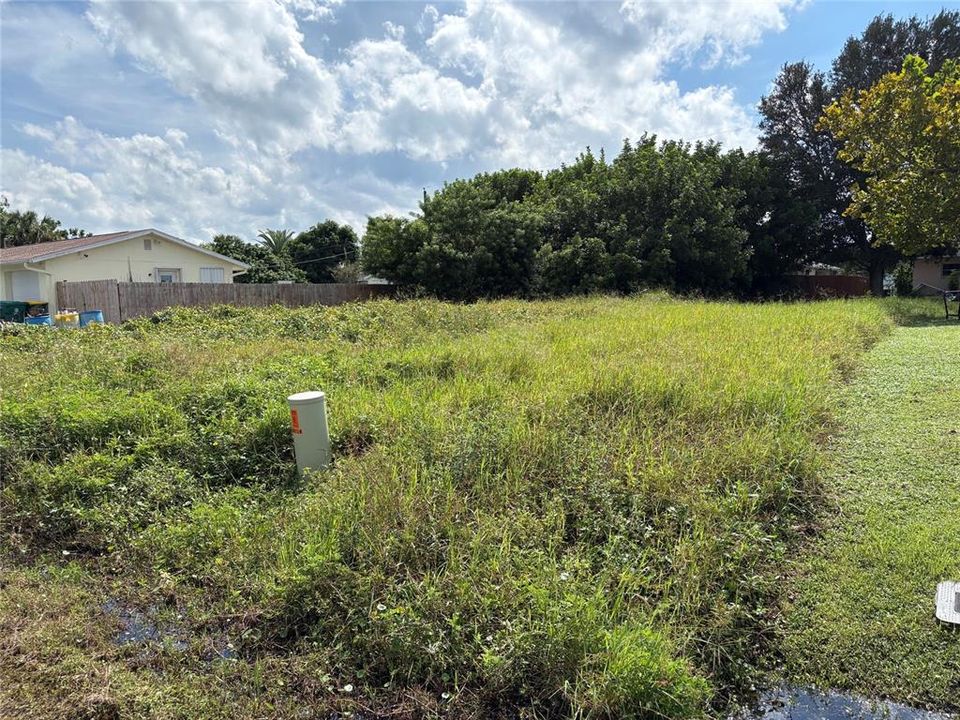 На продажу: $16,500 (0.23 acres)