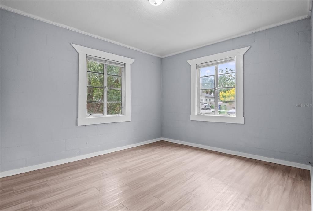 Activo con contrato: $250,000 (4 camas, 2 baños, 1368 Pies cuadrados)