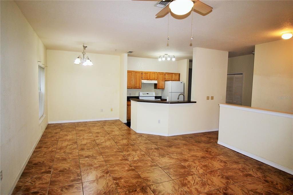 For Rent: $1,850 (3 beds, 2 baths, 1308 Square Feet)