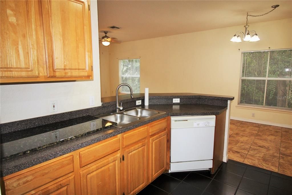 For Rent: $1,850 (3 beds, 2 baths, 1308 Square Feet)