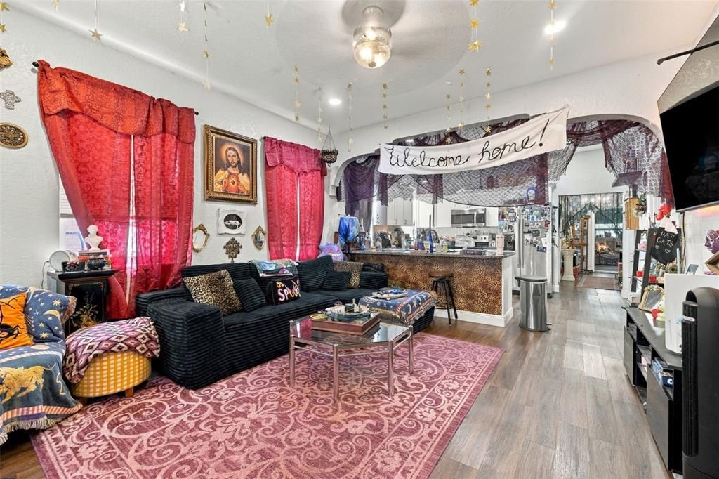 For Sale: $650,000 (8 beds, 0 baths, 2764 Square Feet)