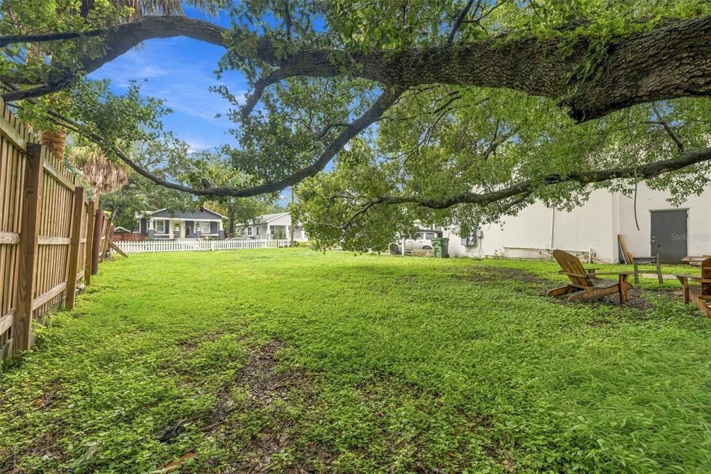 For Sale: $650,000 (8 beds, 0 baths, 2764 Square Feet)