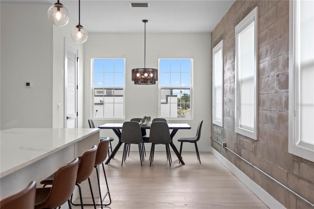 На продажу: $675,000 (3 спален, 3 ванн, 2079 Квадратных фут)