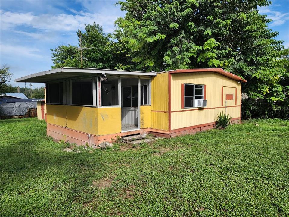 For Rent: $1,600 (3 beds, 2 baths, 1368 Square Feet)
