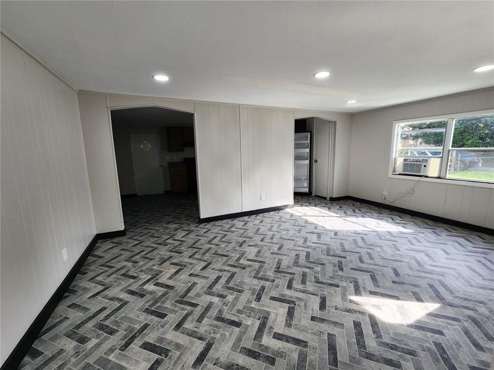 For Rent: $1,600 (3 beds, 2 baths, 1368 Square Feet)