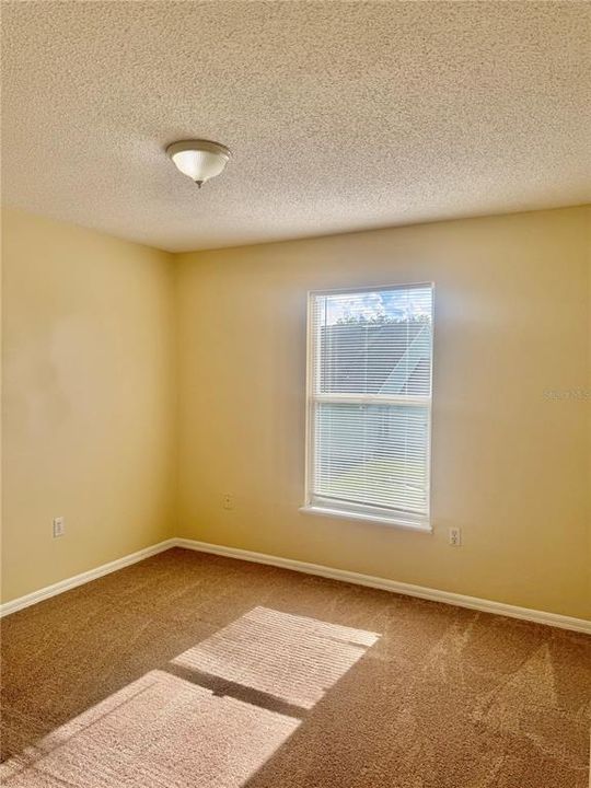 For Rent: $2,100 (4 beds, 2 baths, 2215 Square Feet)