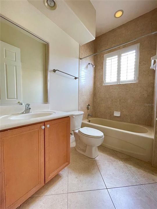 For Rent: $3,795 (5 beds, 3 baths, 3106 Square Feet)