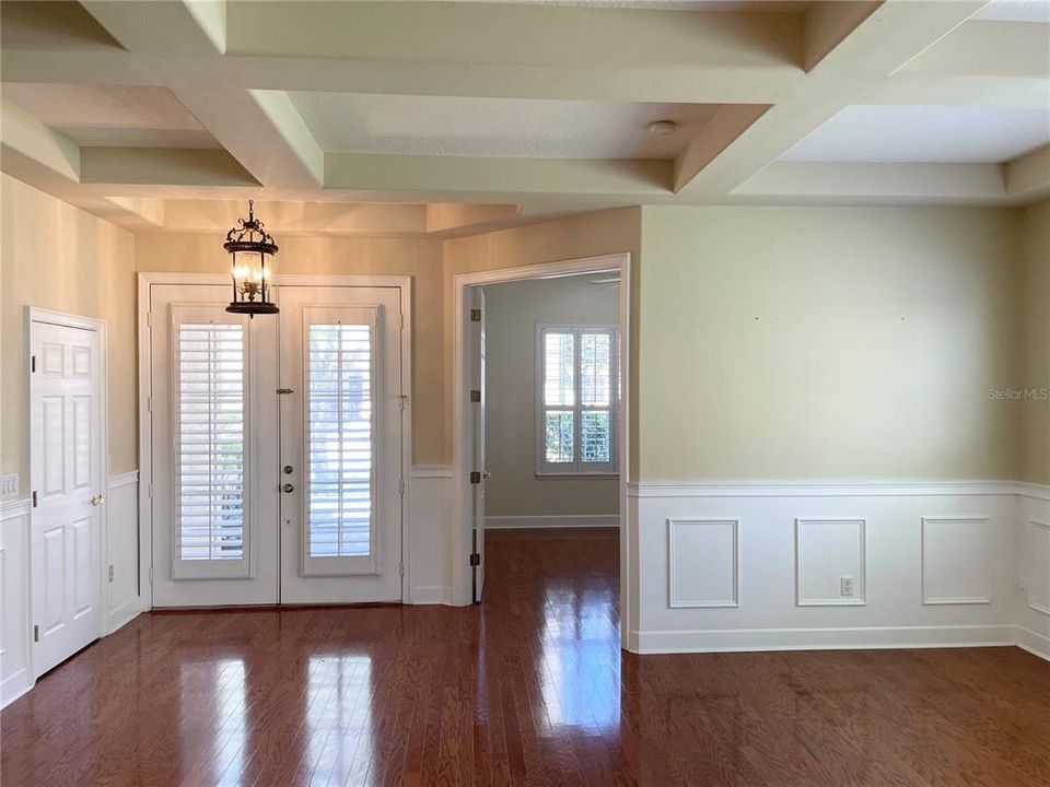 For Rent: $3,795 (5 beds, 3 baths, 3106 Square Feet)