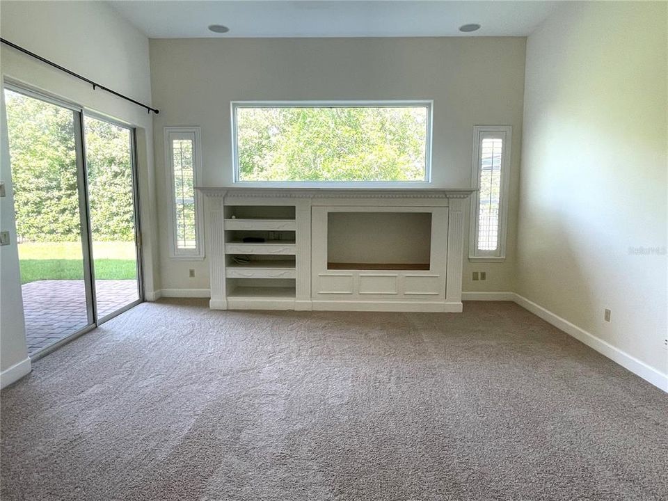 For Rent: $3,795 (5 beds, 3 baths, 3106 Square Feet)