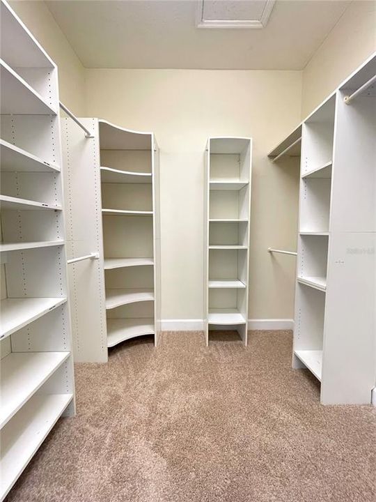 For Rent: $3,795 (5 beds, 3 baths, 3106 Square Feet)