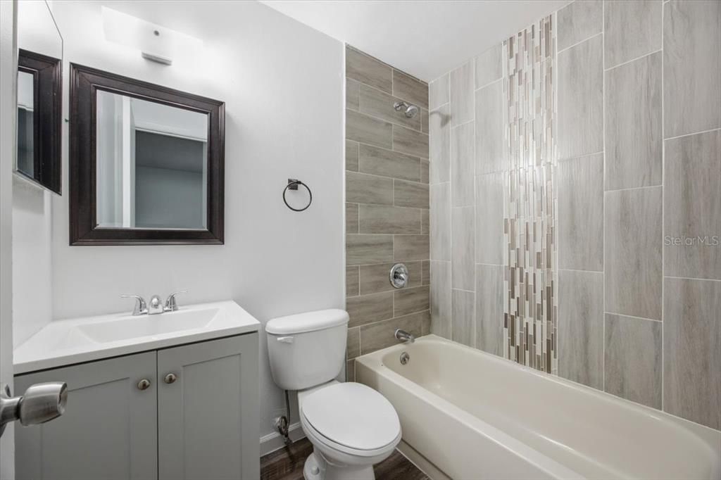 For Rent: $1,650 (2 beds, 2 baths, 837 Square Feet)