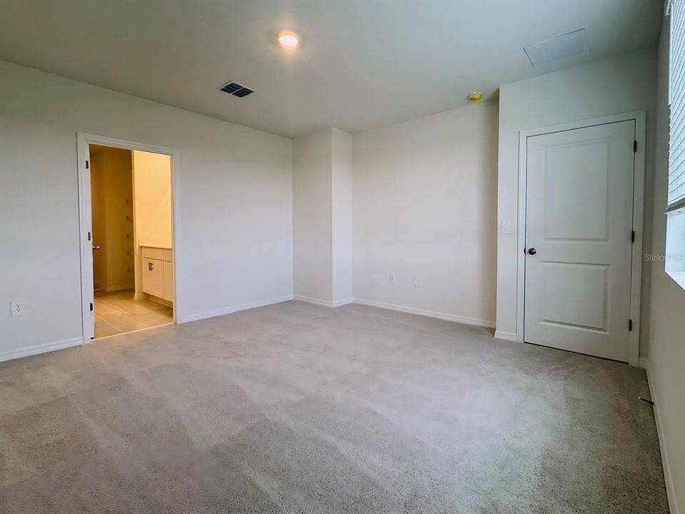 В аренду: $3,000 (4 спален, 2 ванн, 2168 Квадратных фут)
