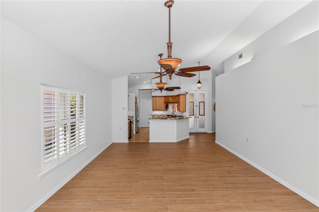 En Venta: $335,000 (3 camas, 2 baños, 1494 Pies cuadrados)