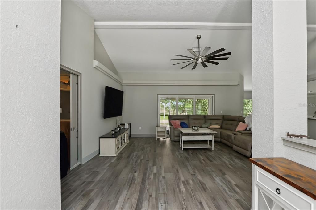 На продажу: $1,299,999 (3 спален, 2 ванн, 2146 Квадратных фут)