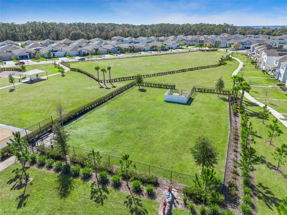 En Venta: $419,990 (4 camas, 3 baños, 2061 Pies cuadrados)