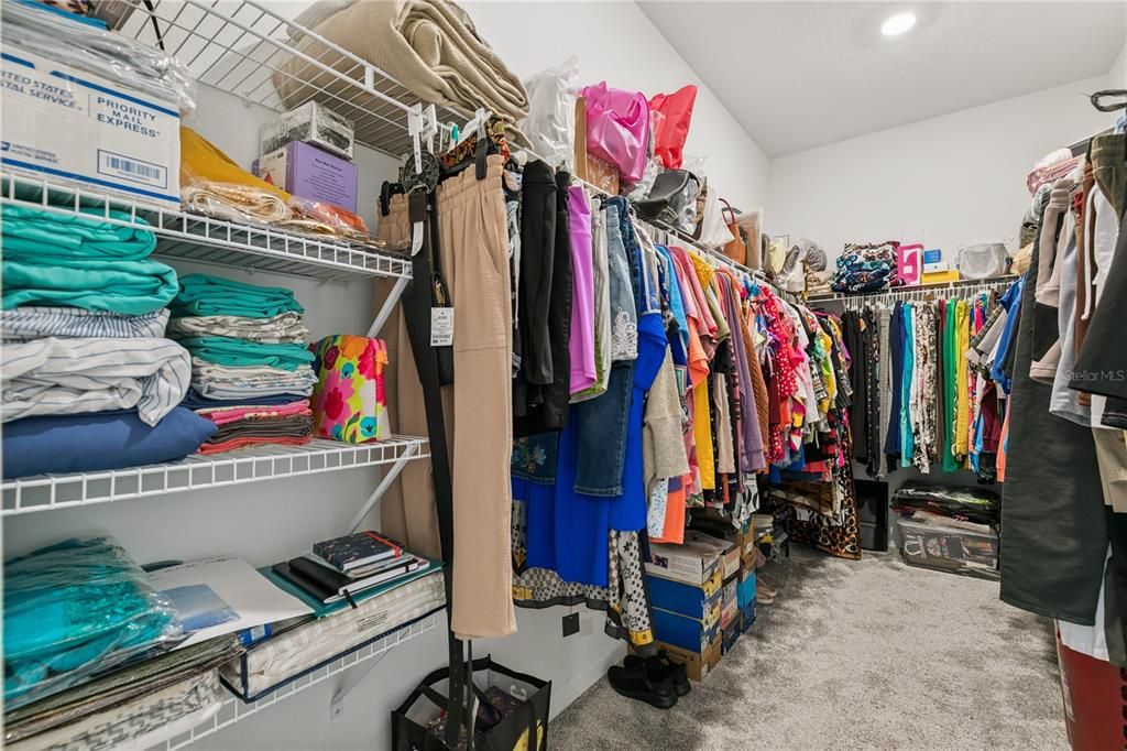 En Venta: $419,990 (4 camas, 3 baños, 2061 Pies cuadrados)