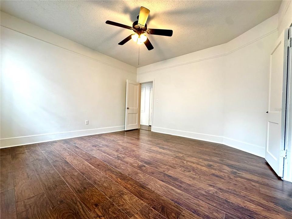 For Rent: $1,795 (2 beds, 1 baths, 1150 Square Feet)