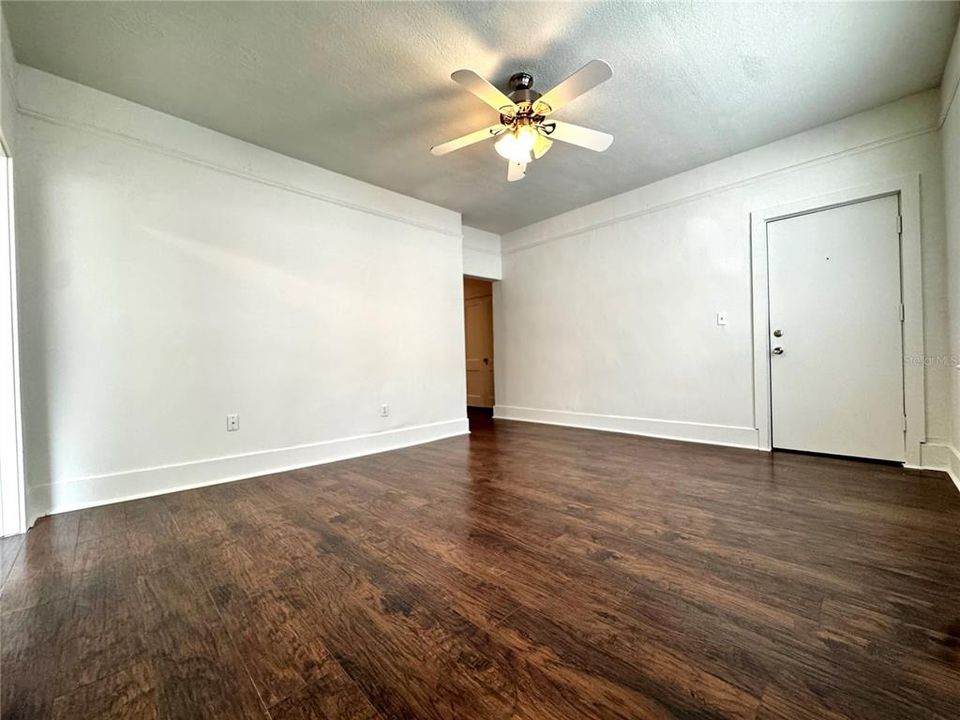 For Rent: $1,795 (2 beds, 1 baths, 1150 Square Feet)