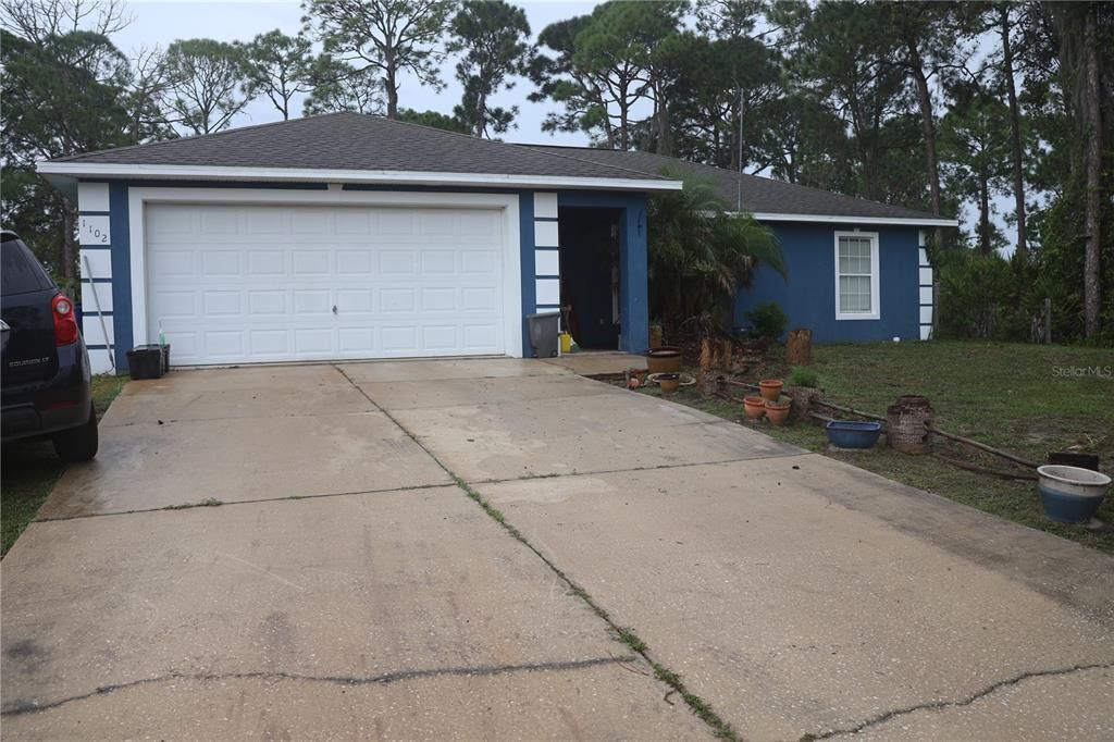 For Sale: $260,000 (3 beds, 2 baths, 1415 Square Feet)