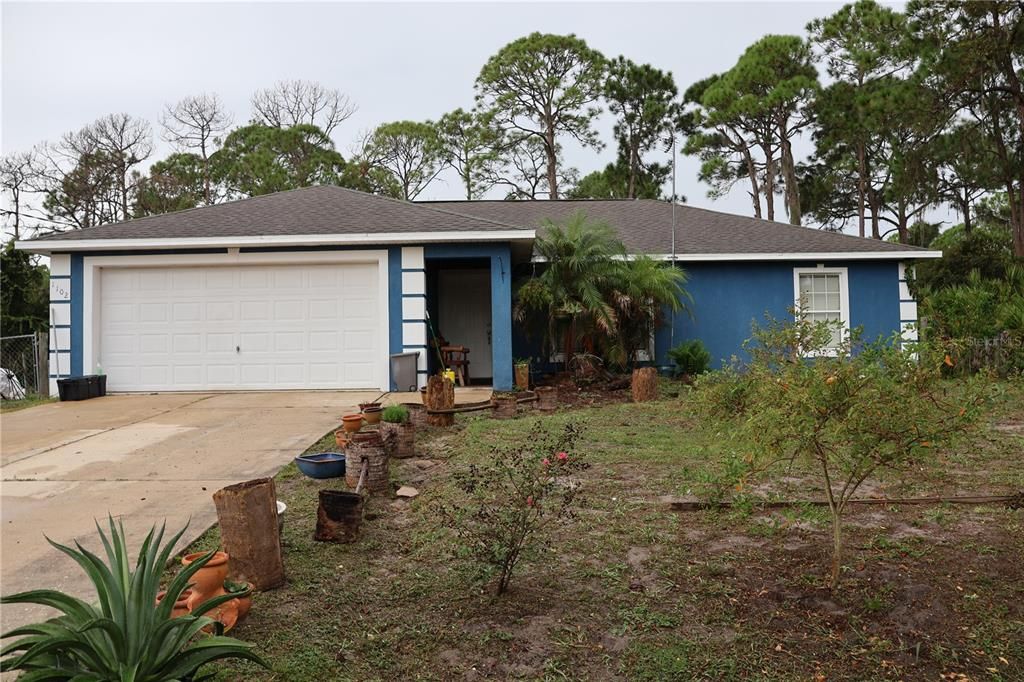 For Sale: $260,000 (3 beds, 2 baths, 1415 Square Feet)