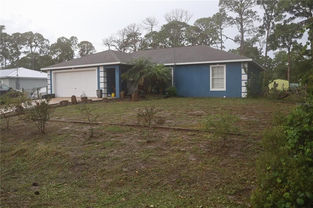 For Sale: $260,000 (3 beds, 2 baths, 1415 Square Feet)