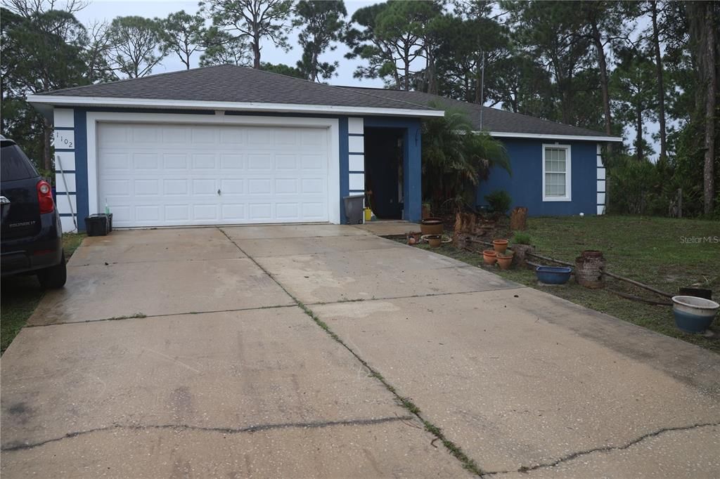 For Sale: $260,000 (3 beds, 2 baths, 1415 Square Feet)