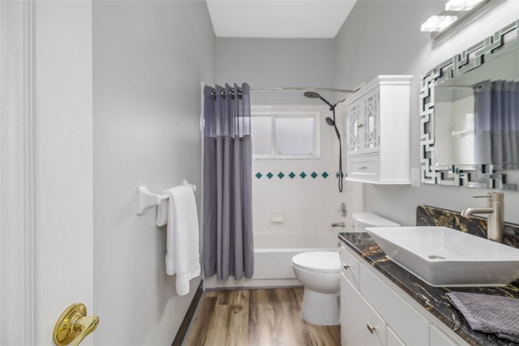 For Sale: $349,900 (3 beds, 2 baths, 1874 Square Feet)