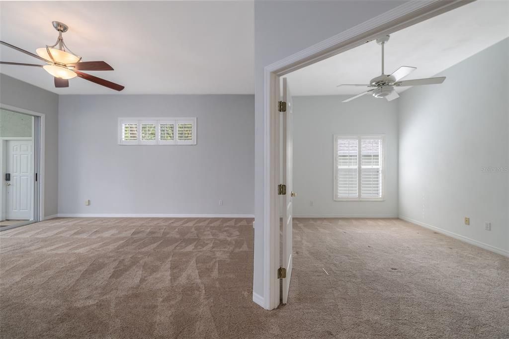 For Sale: $349,900 (3 beds, 2 baths, 1874 Square Feet)