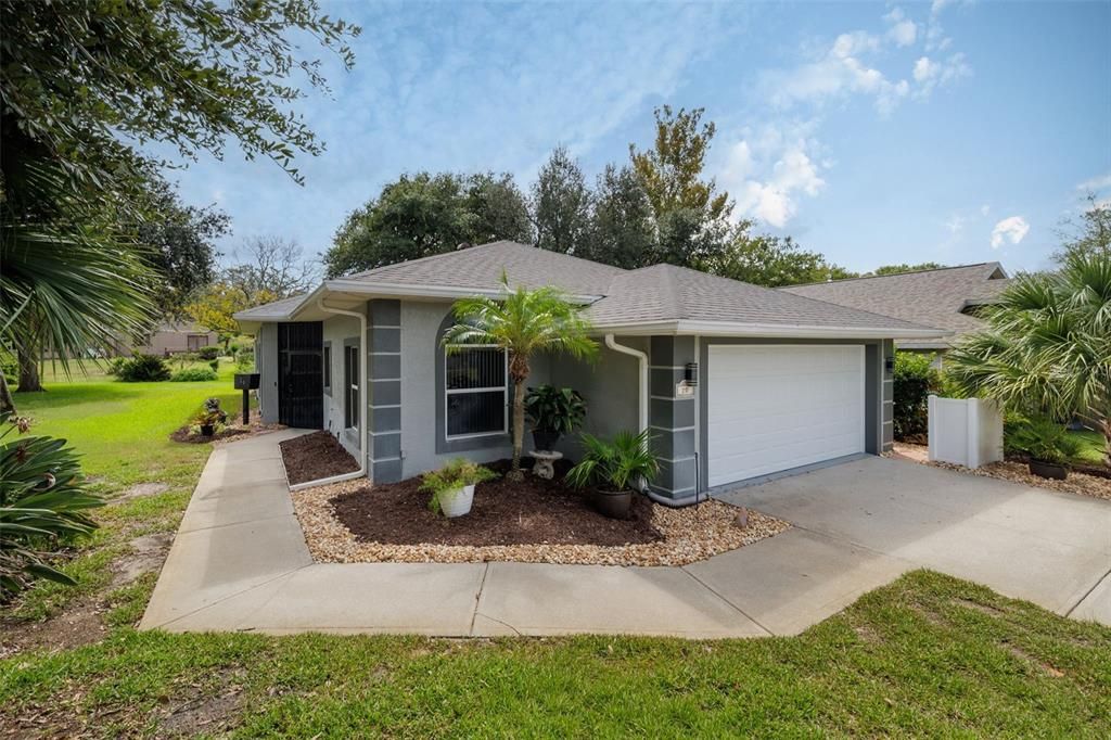 For Sale: $349,900 (3 beds, 2 baths, 1874 Square Feet)