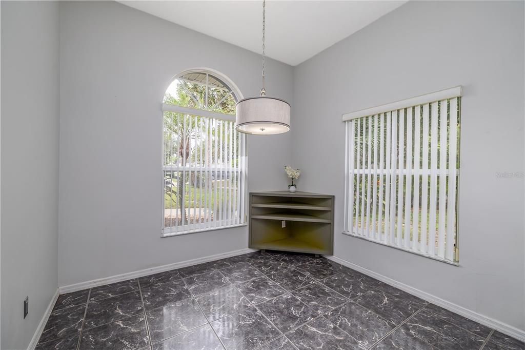 For Sale: $349,900 (3 beds, 2 baths, 1874 Square Feet)