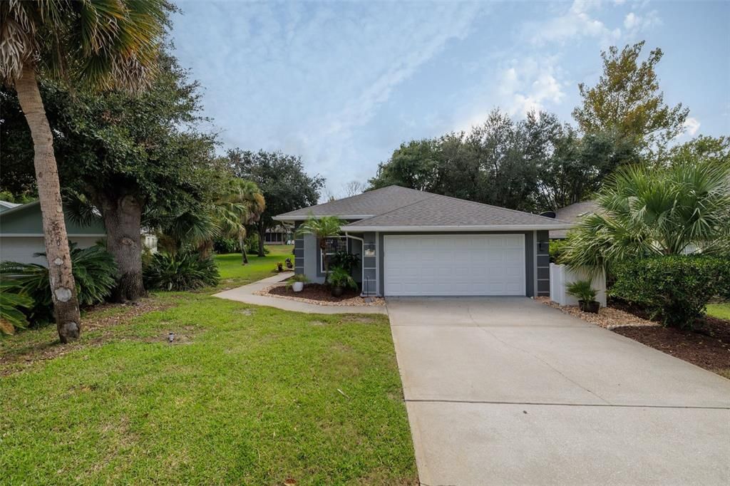 For Sale: $349,900 (3 beds, 2 baths, 1874 Square Feet)