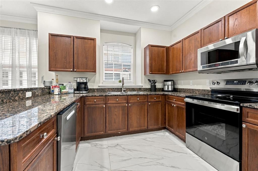 En Venta: $725,000 (4 camas, 2 baños, 2068 Pies cuadrados)