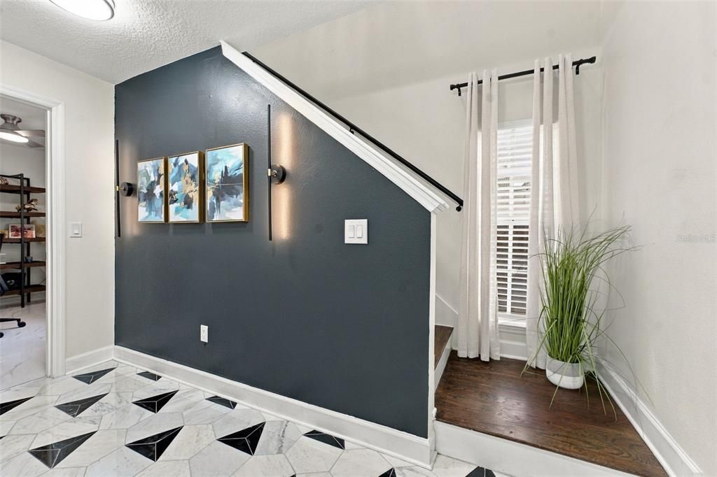 En Venta: $725,000 (4 camas, 2 baños, 2068 Pies cuadrados)