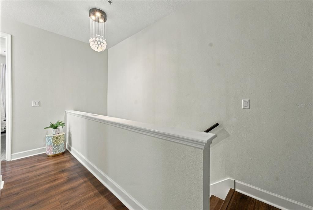 En Venta: $725,000 (4 camas, 2 baños, 2068 Pies cuadrados)