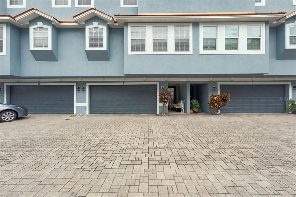 En Venta: $725,000 (4 camas, 2 baños, 2068 Pies cuadrados)