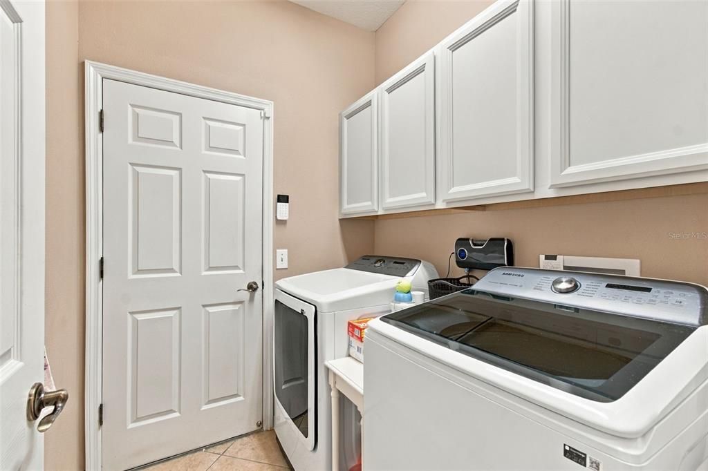 For Sale: $445,000 (4 beds, 2 baths, 2002 Square Feet)