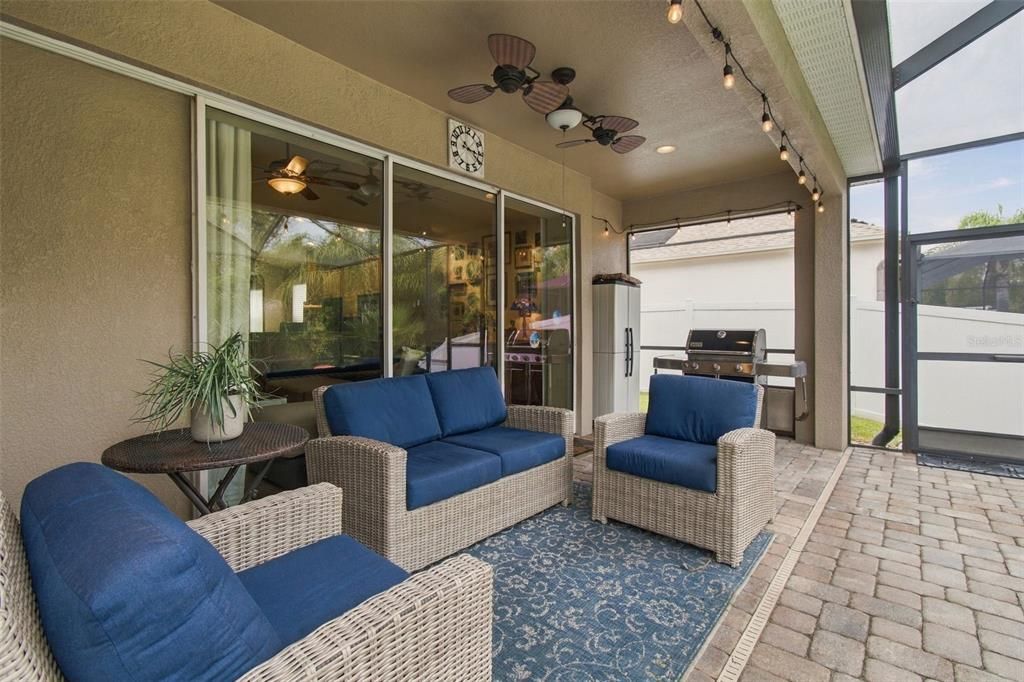 For Sale: $445,000 (4 beds, 2 baths, 2002 Square Feet)