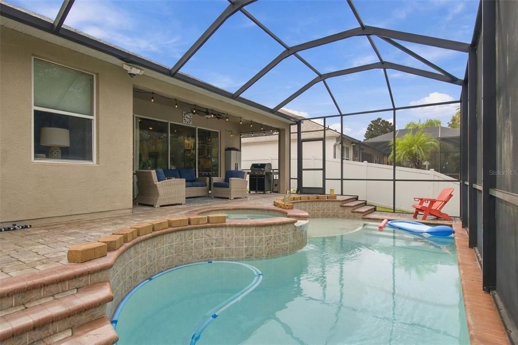 For Sale: $445,000 (4 beds, 2 baths, 2002 Square Feet)