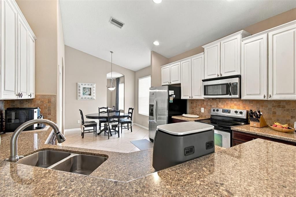 For Sale: $445,000 (4 beds, 2 baths, 2002 Square Feet)
