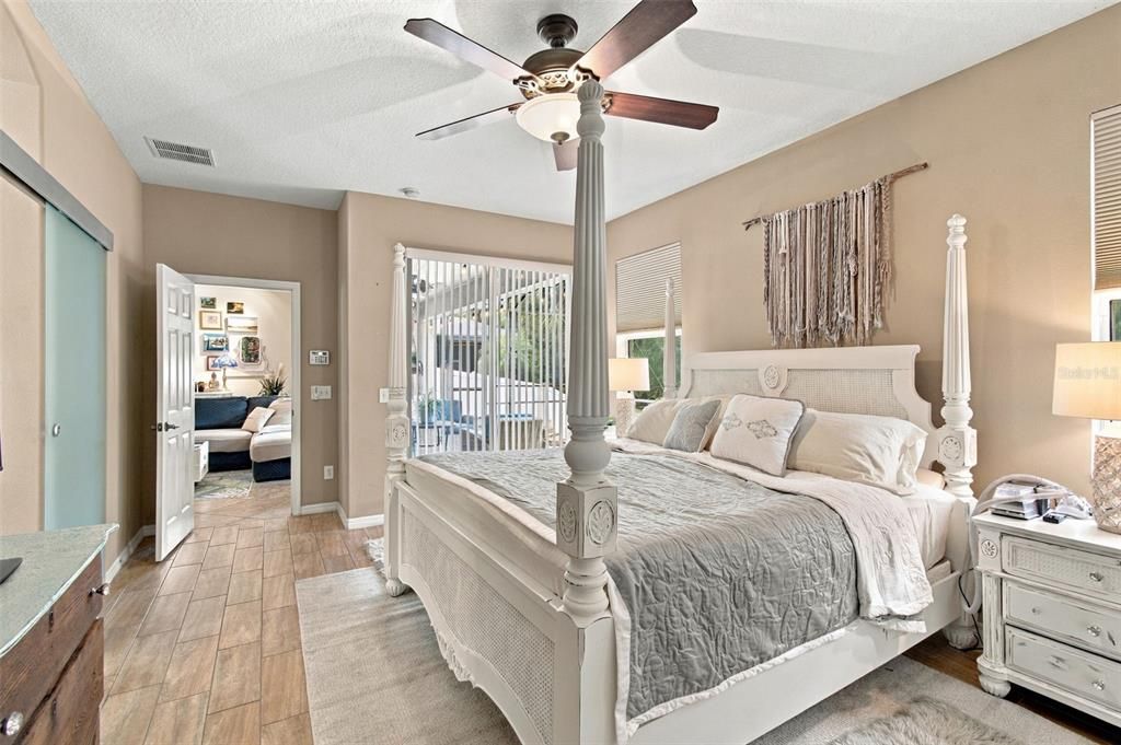 For Sale: $445,000 (4 beds, 2 baths, 2002 Square Feet)