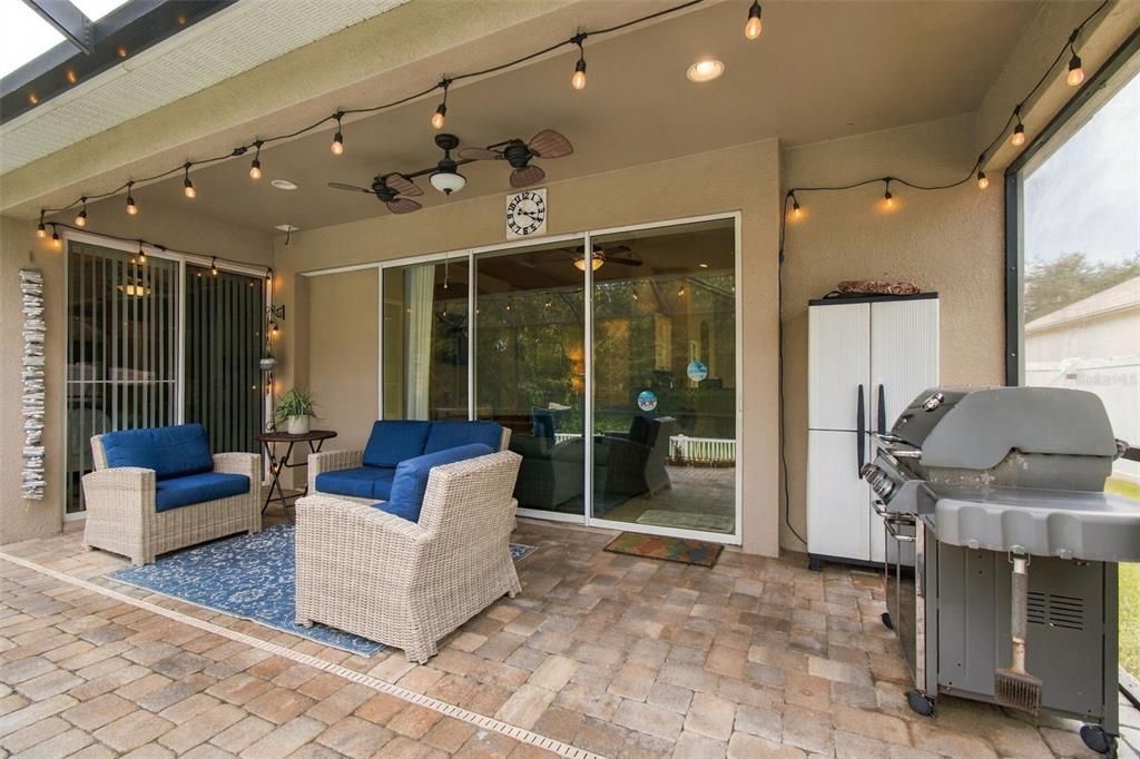 For Sale: $445,000 (4 beds, 2 baths, 2002 Square Feet)