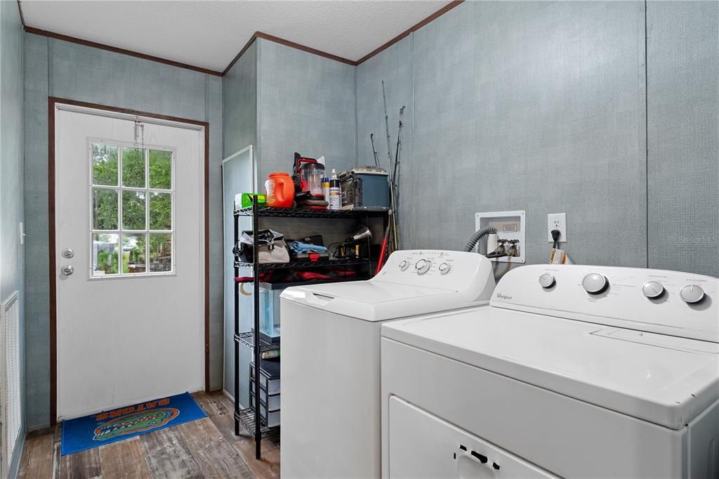 En Venta: $199,900 (3 camas, 2 baños, 1380 Pies cuadrados)